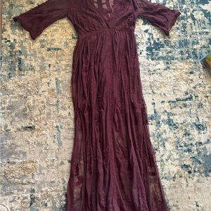 Elegant Burgundy Lace Maxi Dress